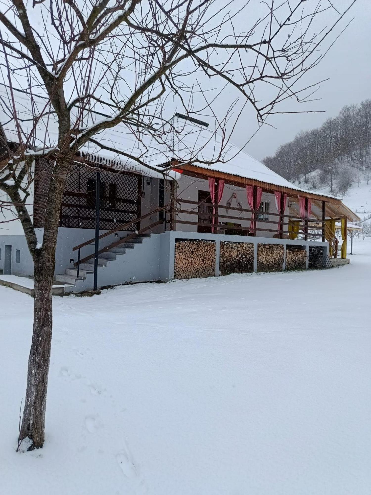 Willa Casa Dyasof Rohia Zewnętrze zdjęcie
